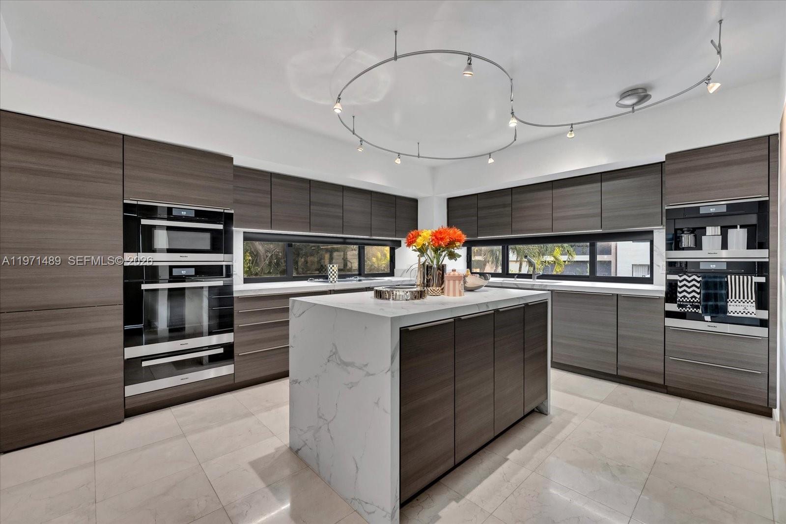 HIBISCUS ISLAND - Residential