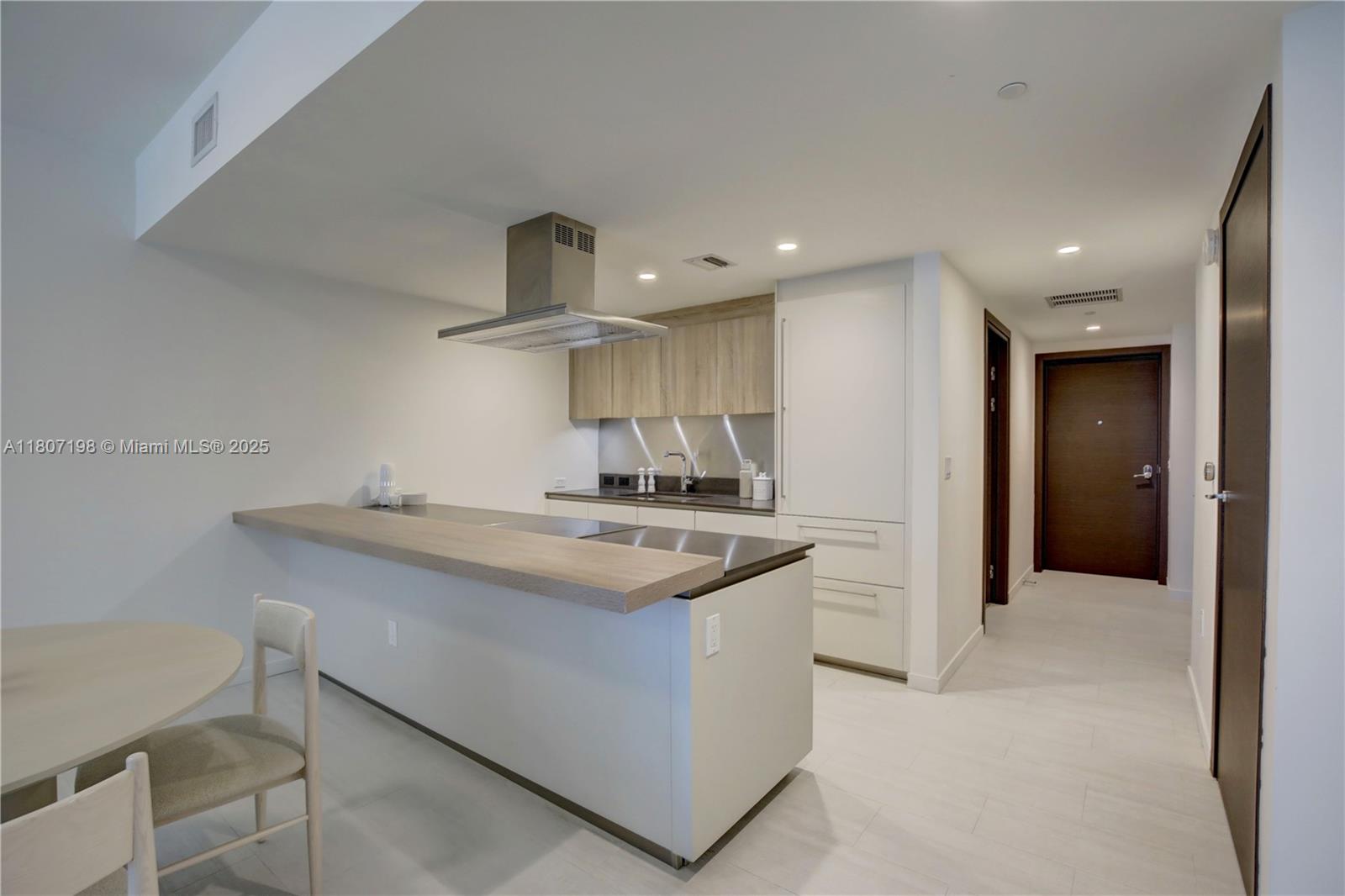 BRICKELL FLATIRON - Residential