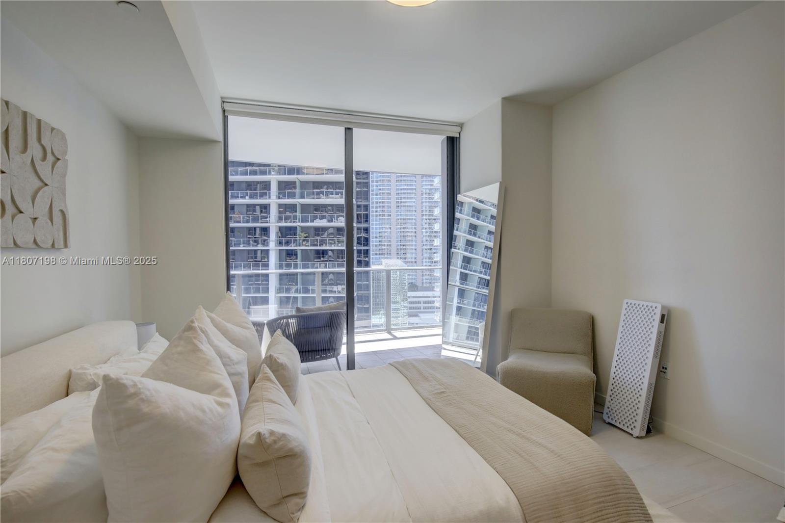 BRICKELL FLATIRON - Residential