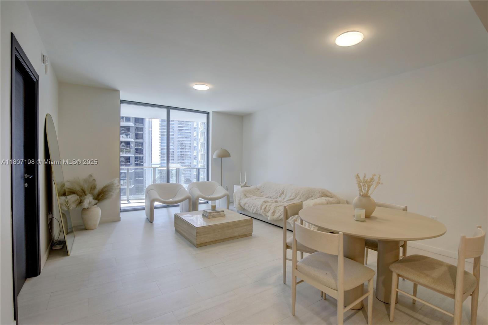 BRICKELL FLATIRON - Residential