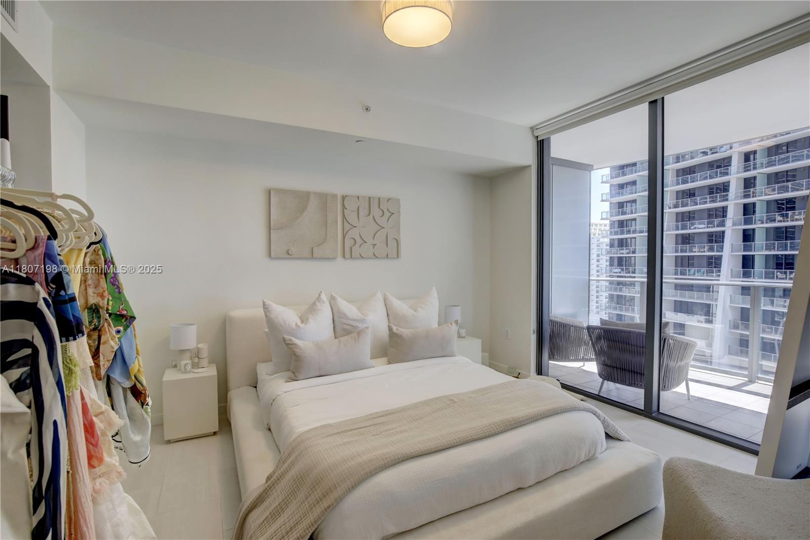 BRICKELL FLATIRON - Residential