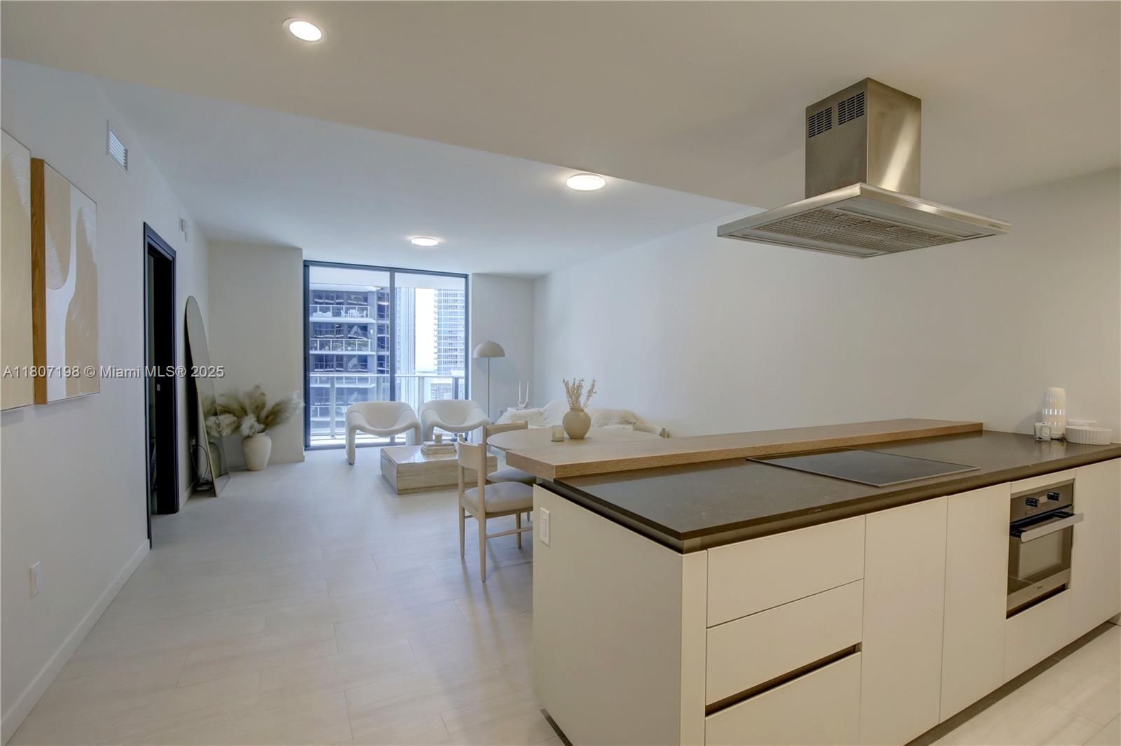 BRICKELL FLATIRON - Residential