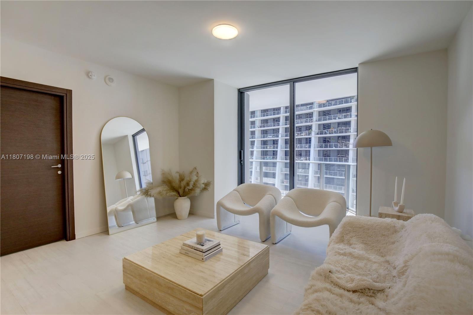 BRICKELL FLATIRON - Residential