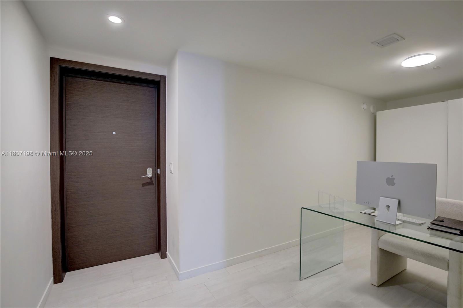 BRICKELL FLATIRON - Residential