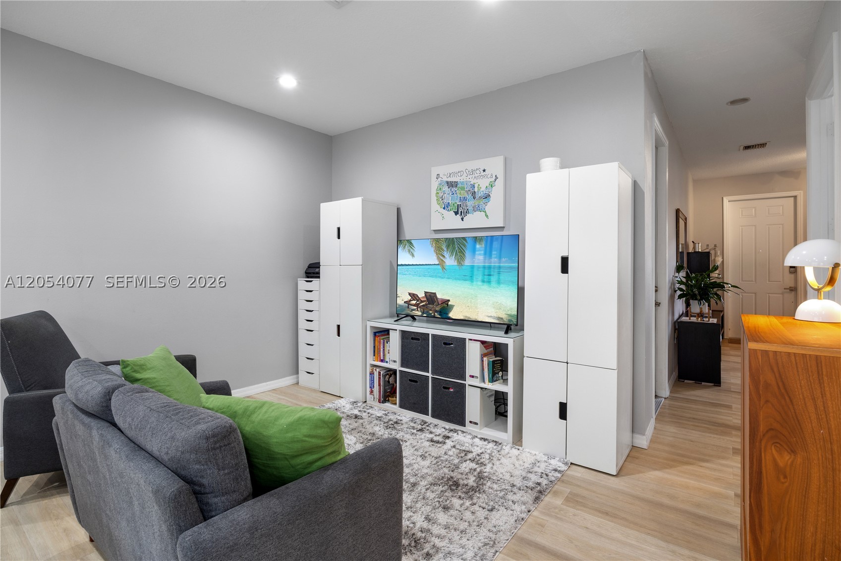 CHAMPION LAKES - Residential