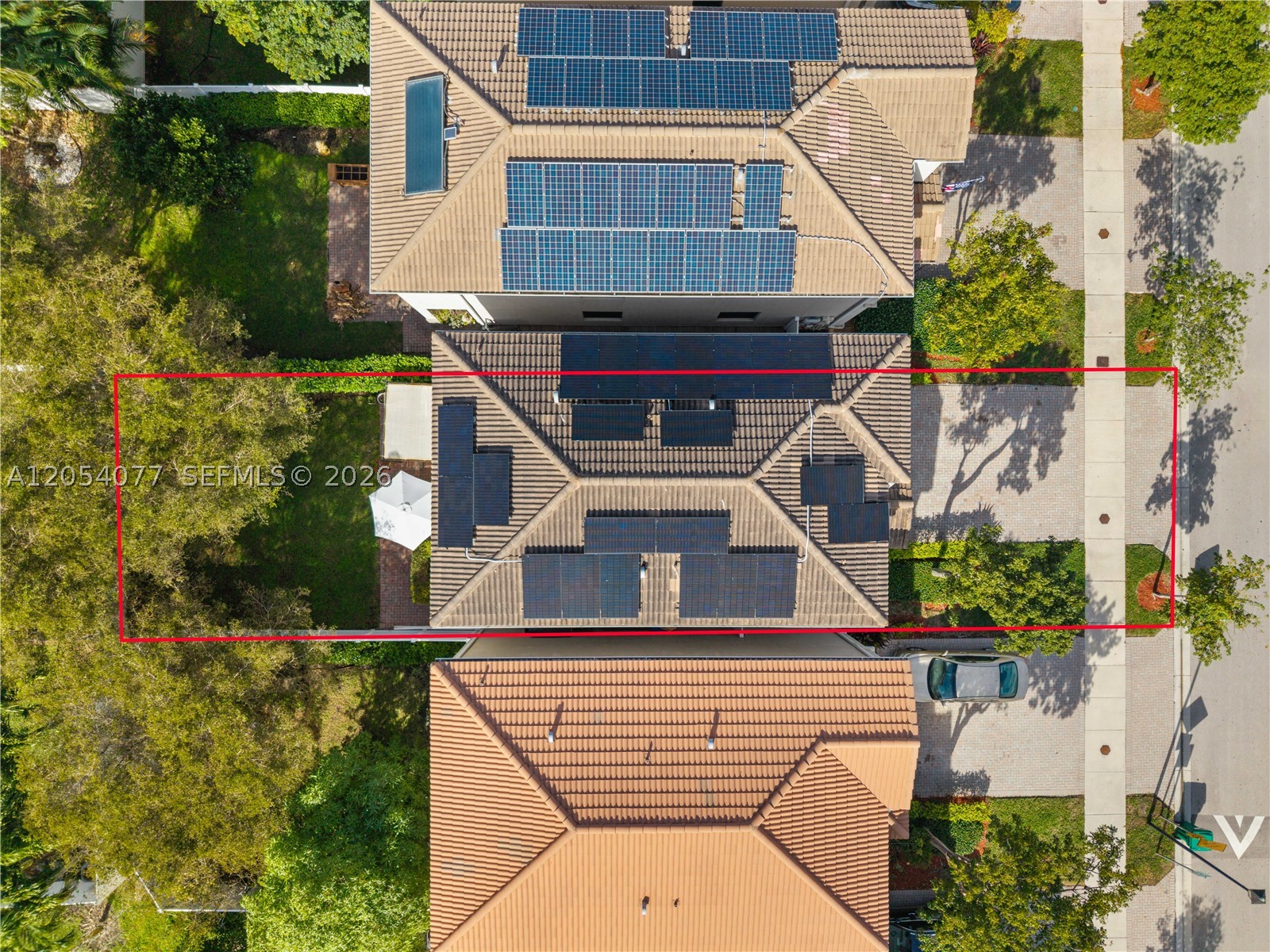 CHAMPION LAKES - Residential