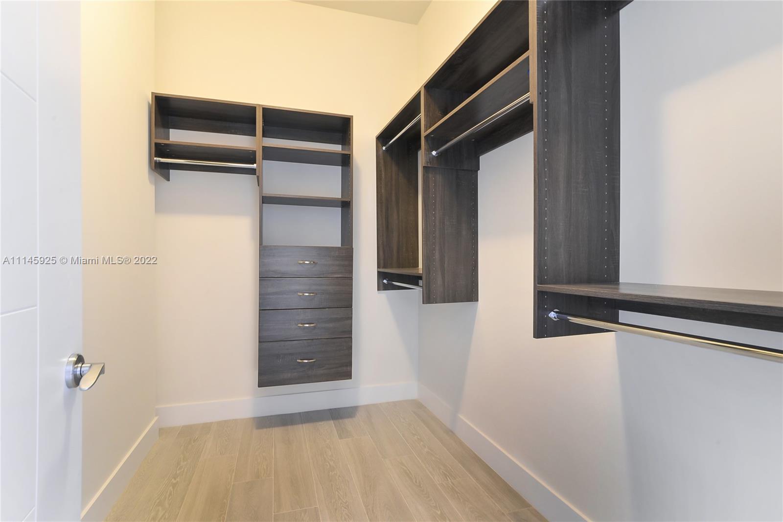 AVENTURA PARKSQUARE RESID - Residential