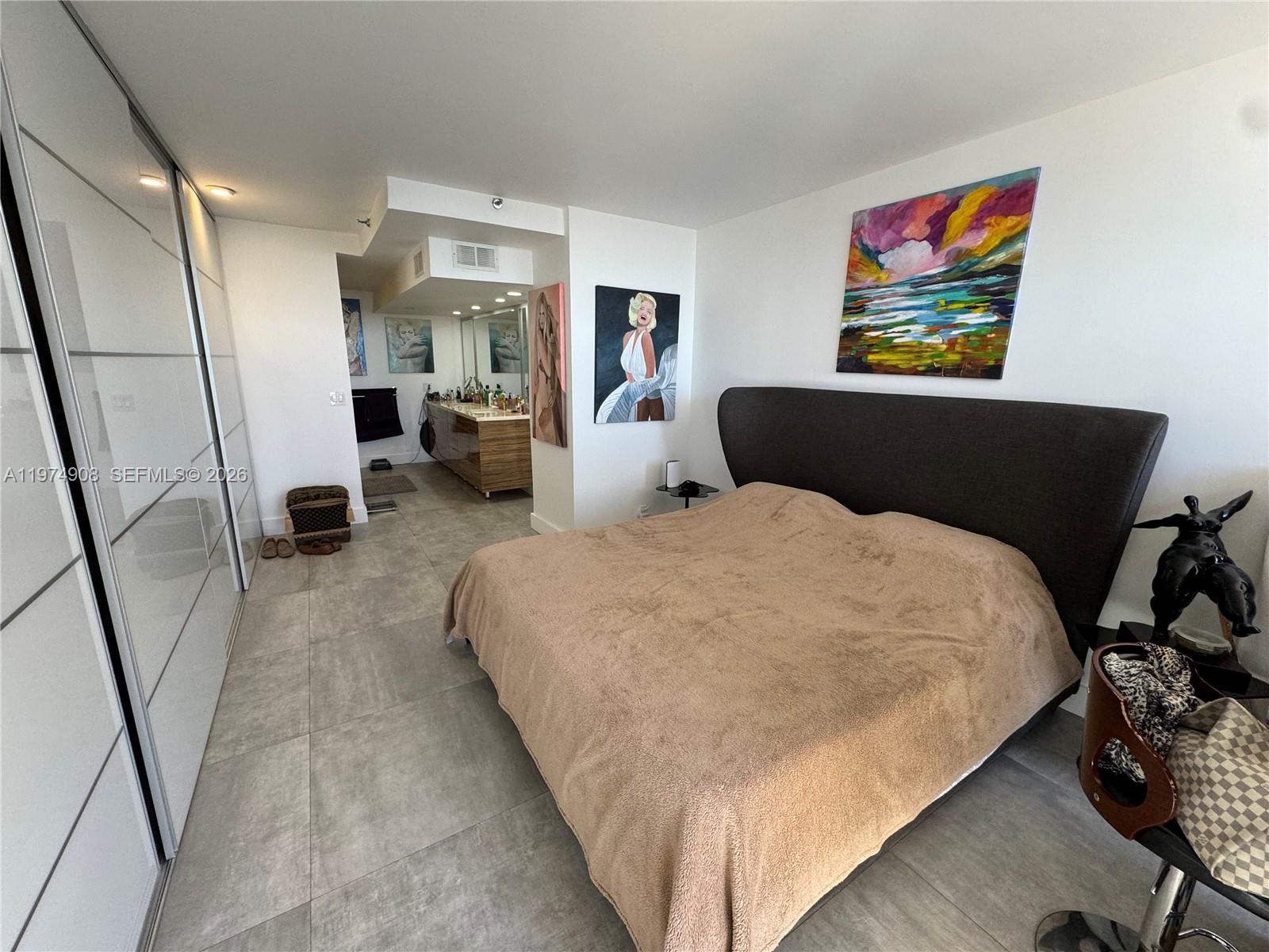 TURNBERRY TOWERS CONDO - Residential