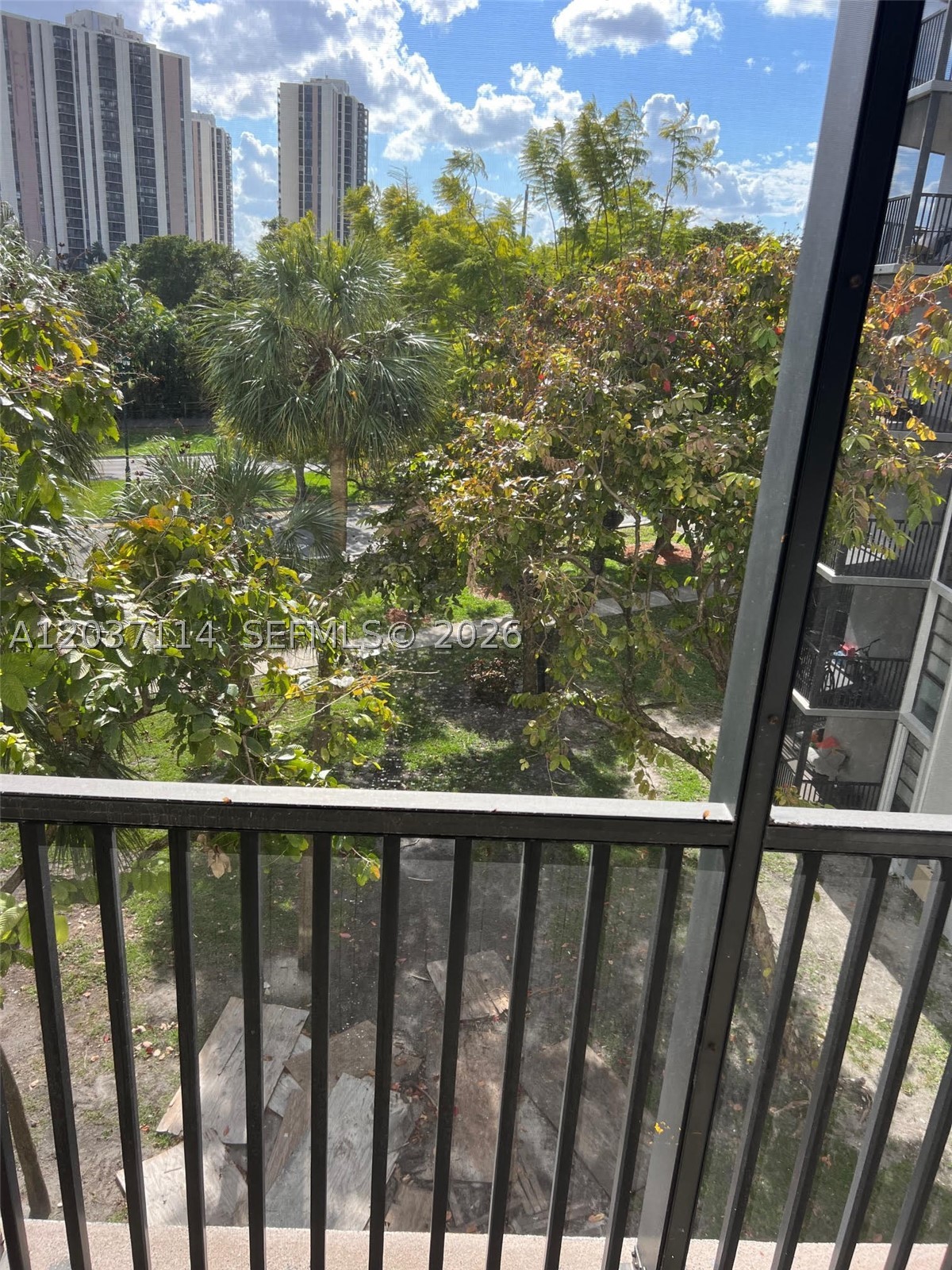 BRAVURA I CONDO - Residential Lease