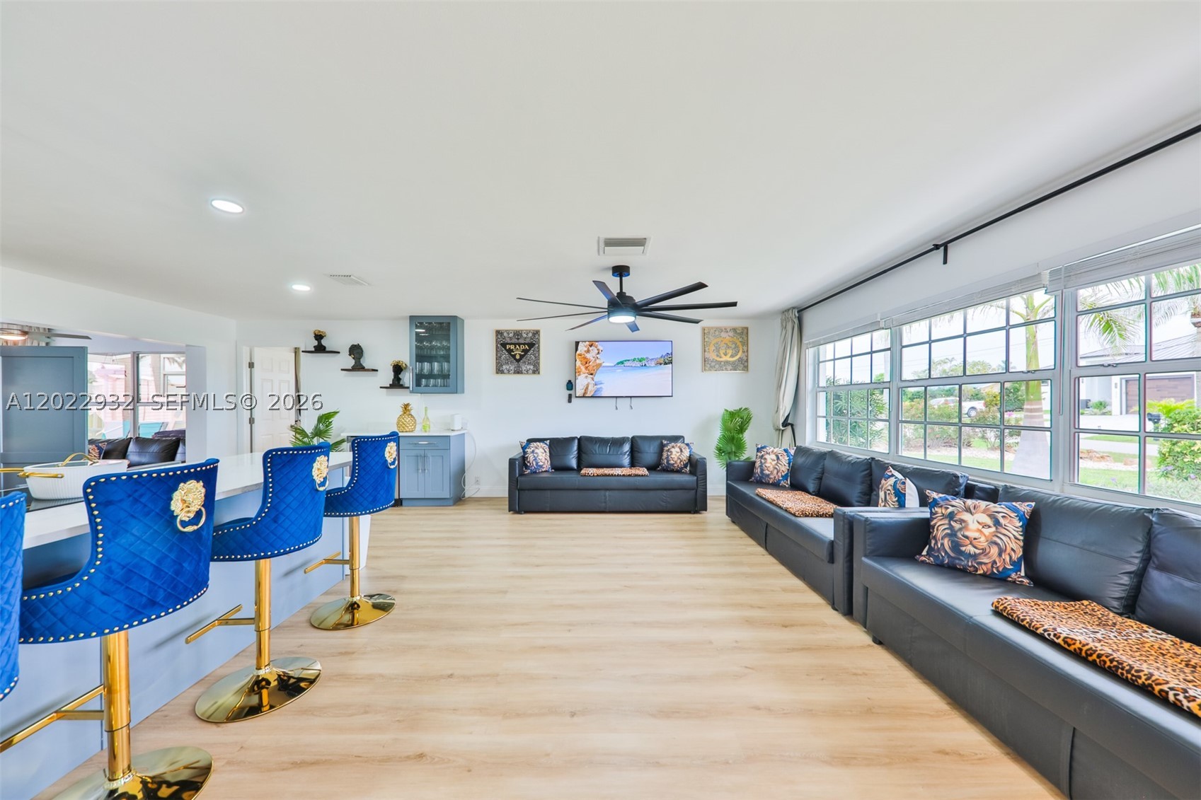 Yatch Club - Residential