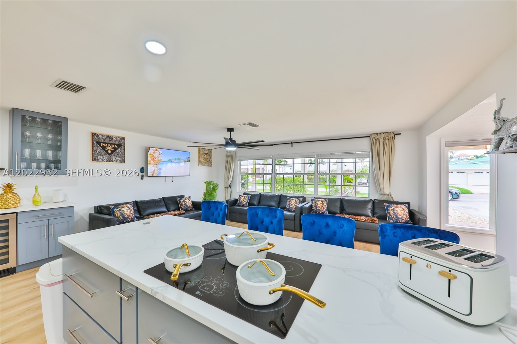 Yatch Club - Residential