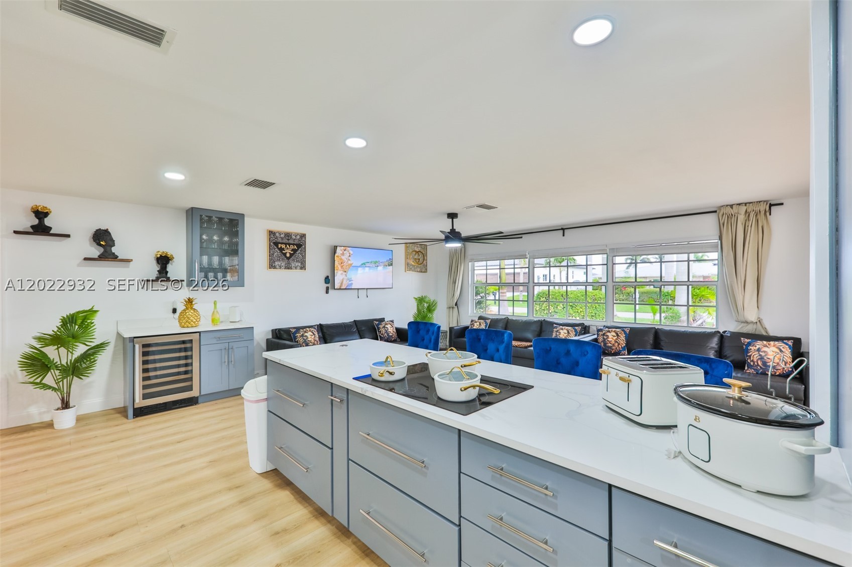 Yatch Club - Residential