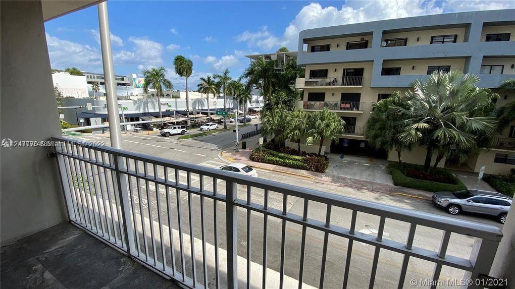 LINCOLN TOWERS CONDO - Residential Lease