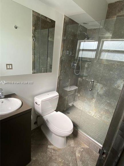 LINCOLN TOWERS CONDO - Residential Lease