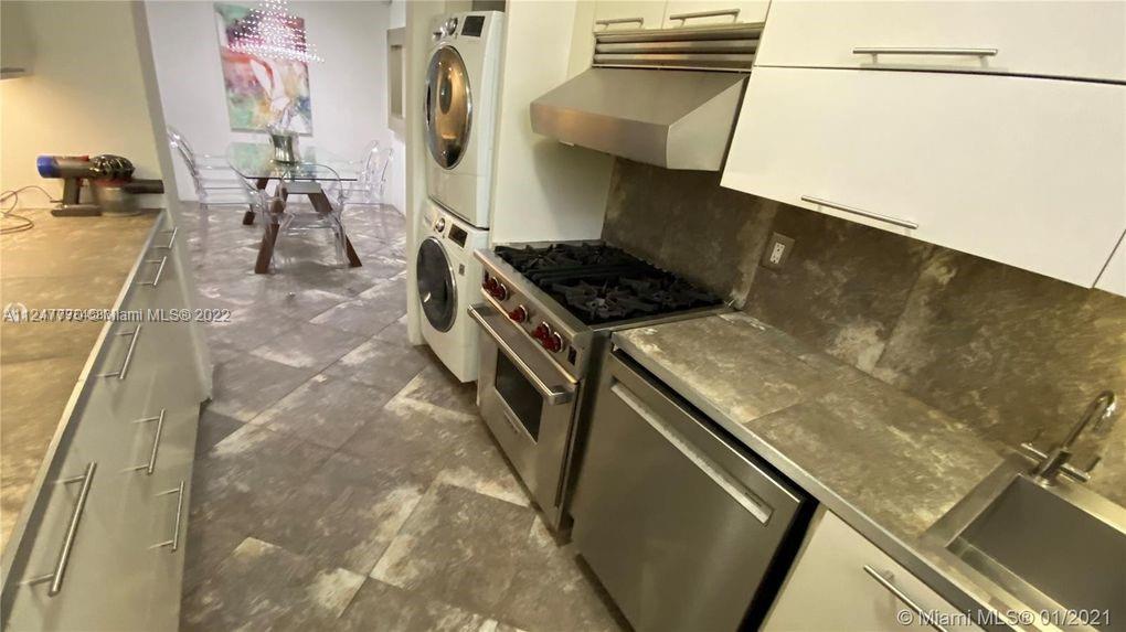 LINCOLN TOWERS CONDO - Residential Lease