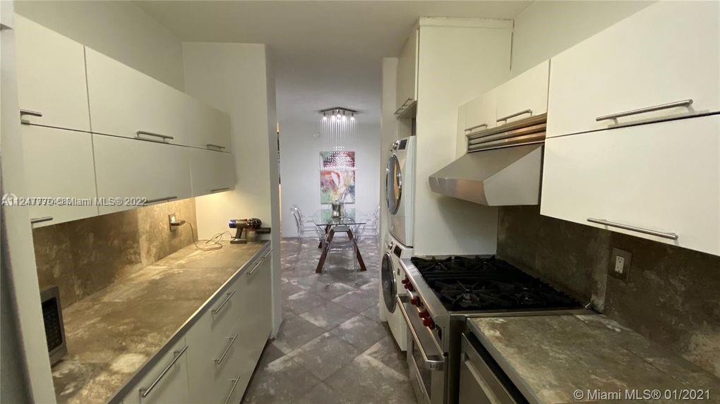 LINCOLN TOWERS CONDO - Residential Lease