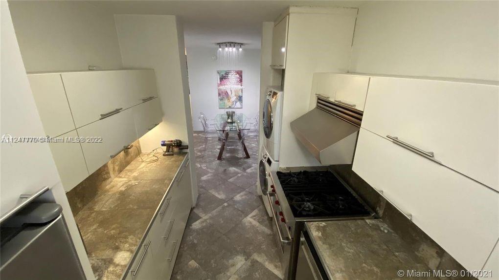 LINCOLN TOWERS CONDO - Residential Lease
