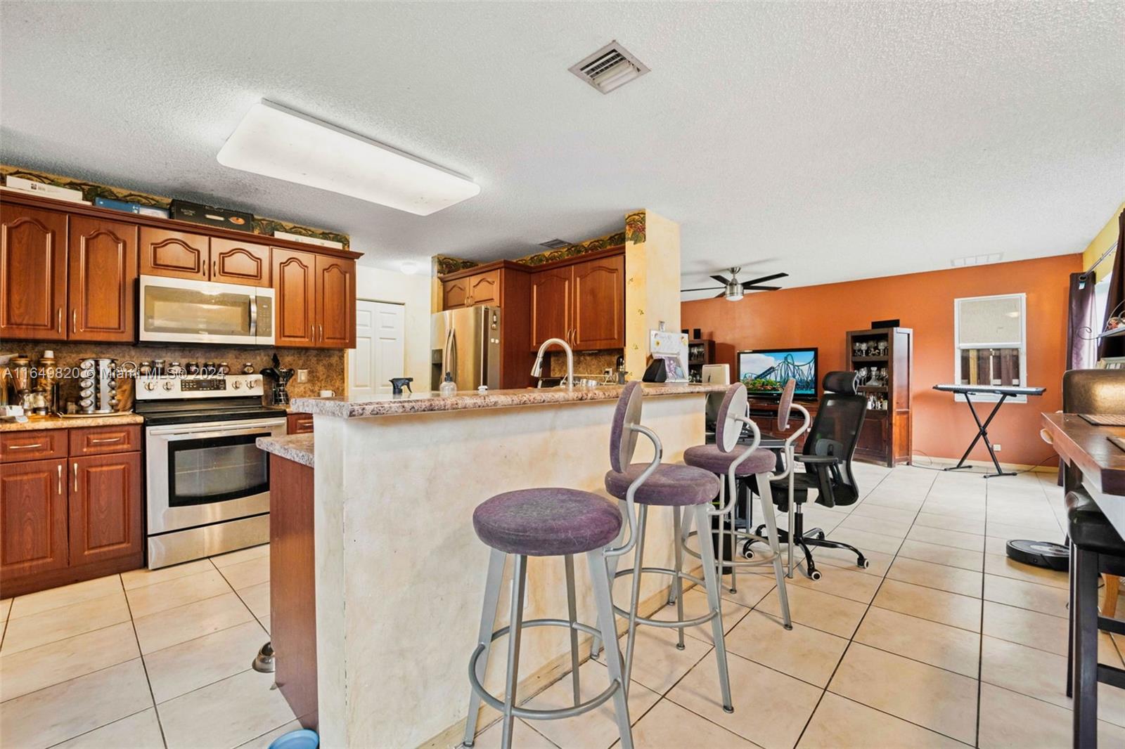 GROVE COMMERCIAL CENTER - Residential