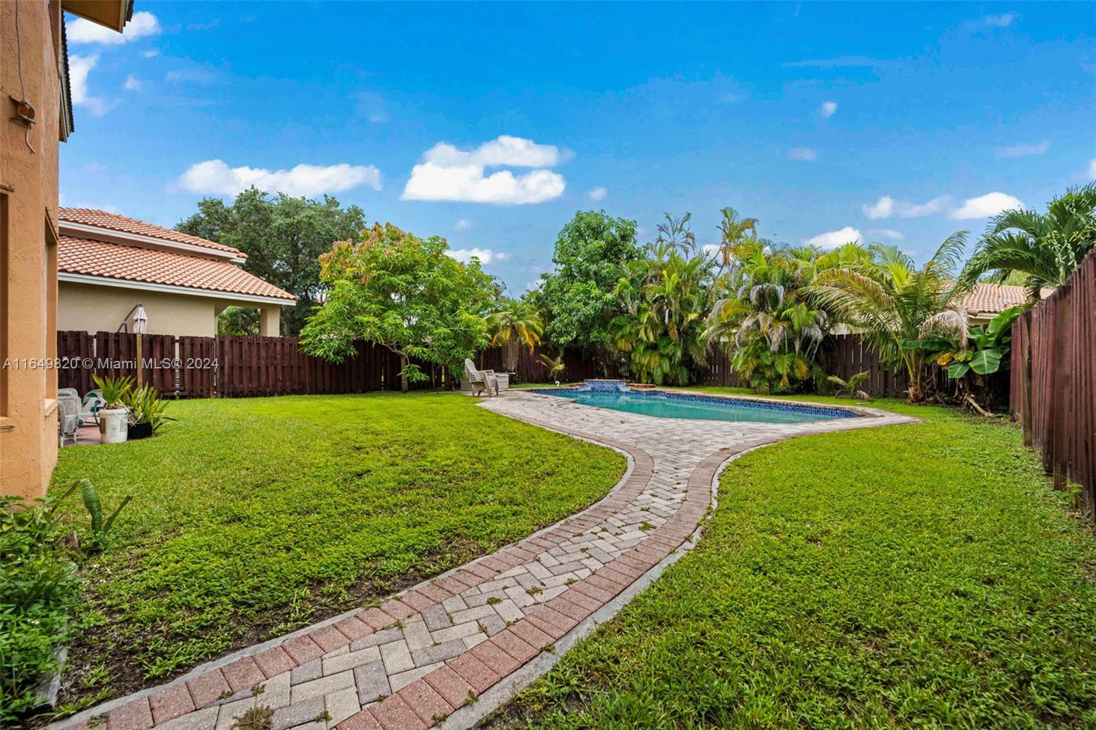 GROVE COMMERCIAL CENTER - Residential