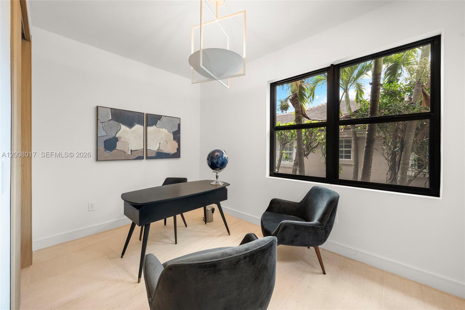 UNIVERSITY PLACE - Residential