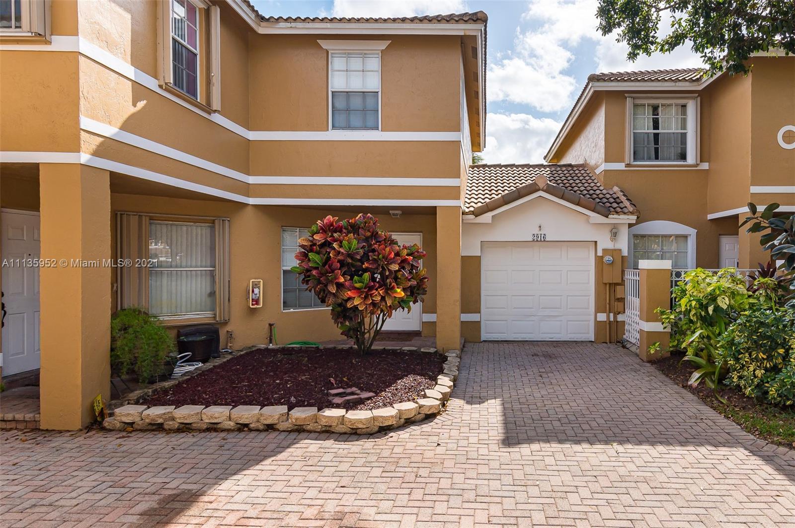 WATERFORD CROSSINGS - Residential Lease