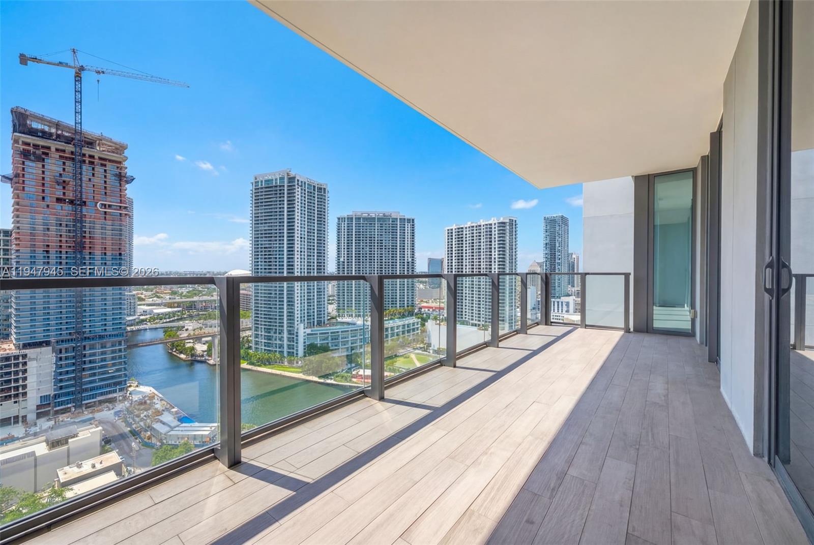 REACH CONDO - Residential
