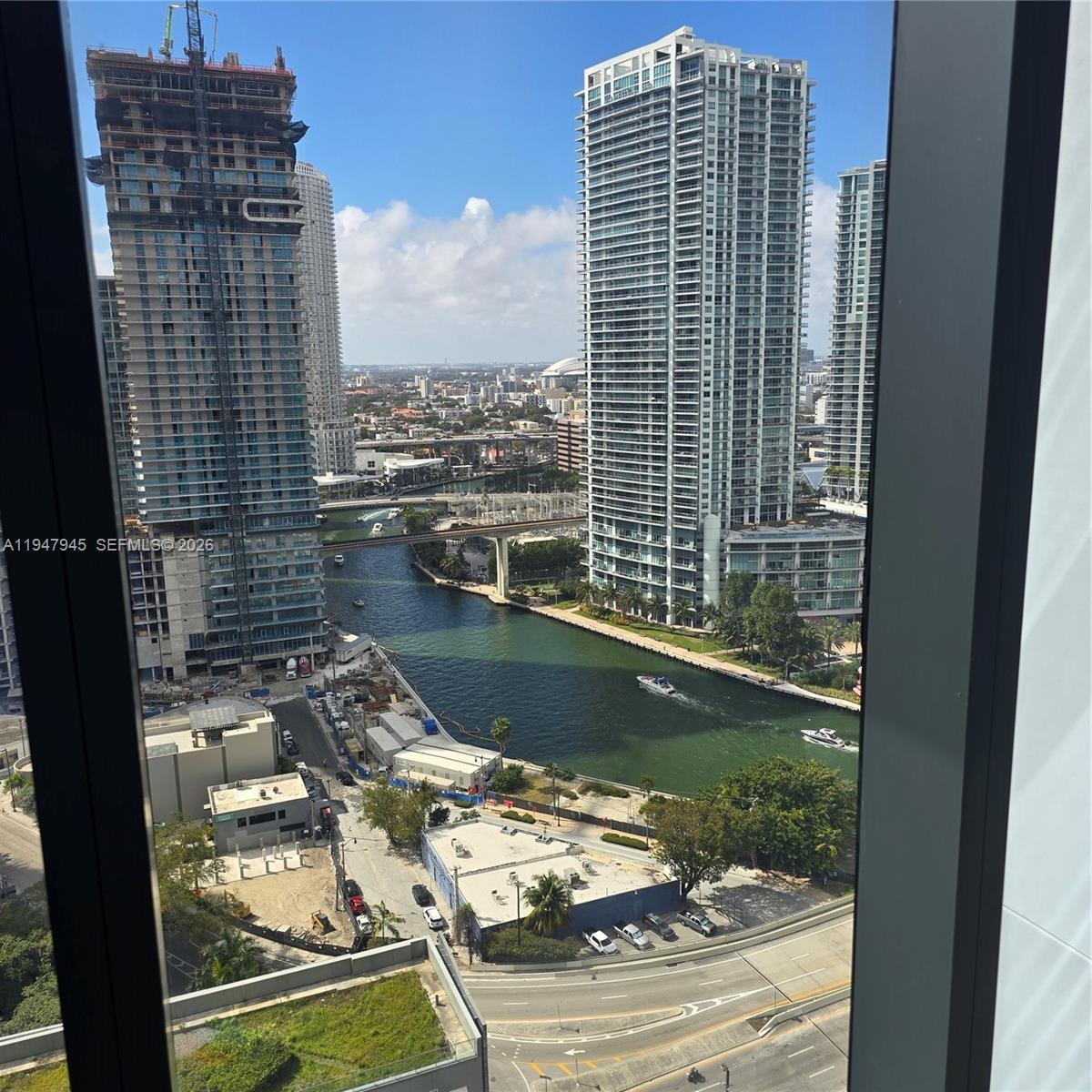 REACH CONDO - Residential