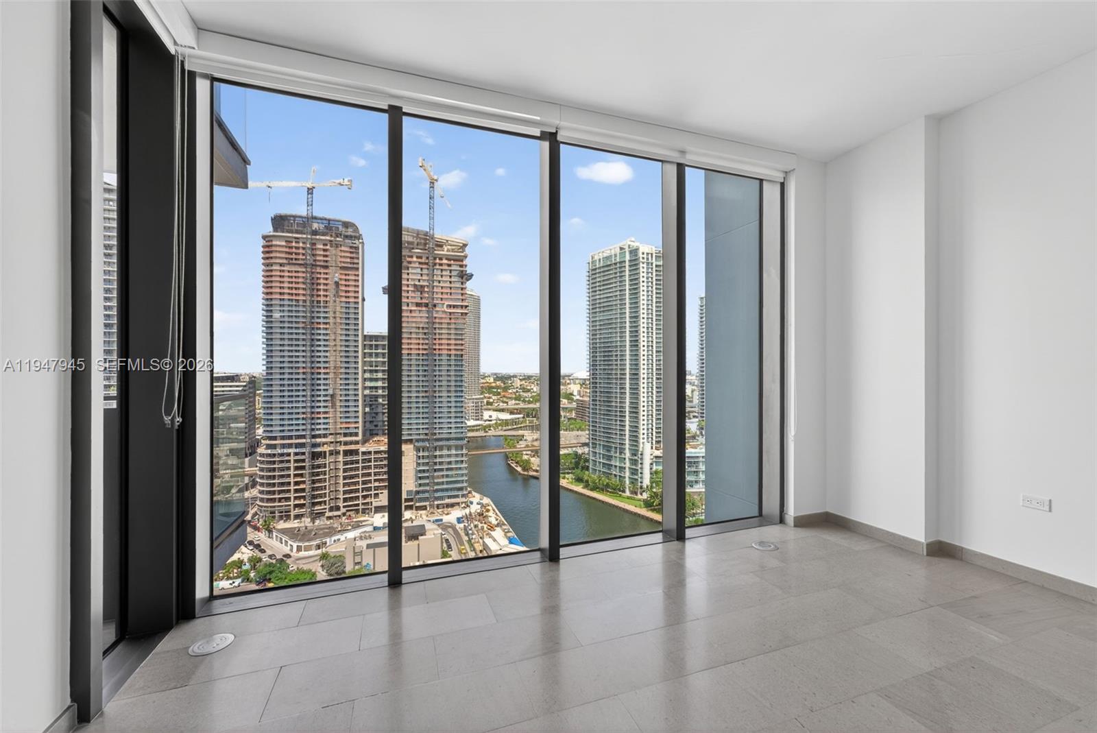 REACH CONDO - Residential