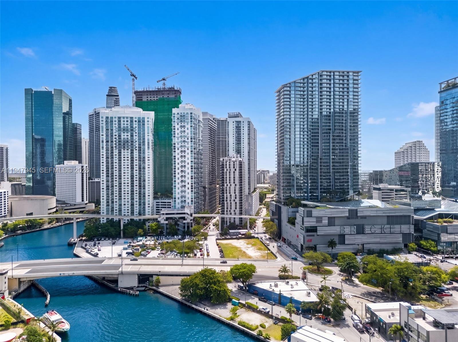 REACH CONDO - Residential