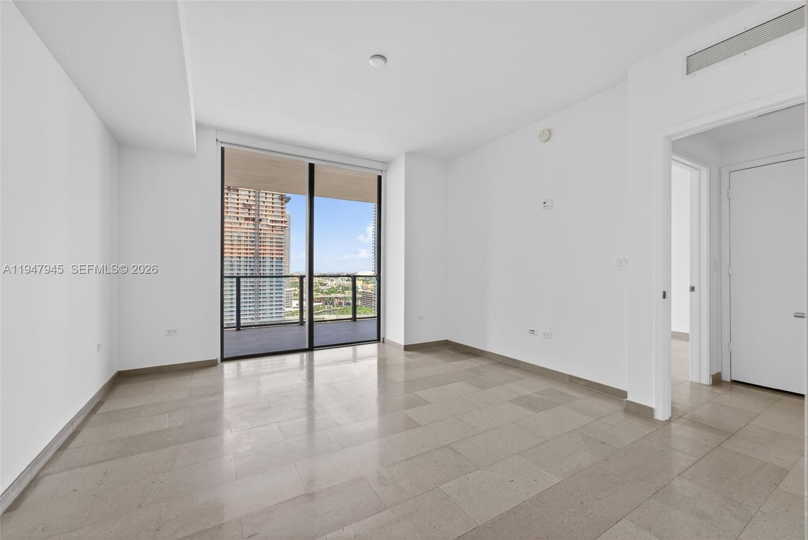 REACH CONDO - Residential