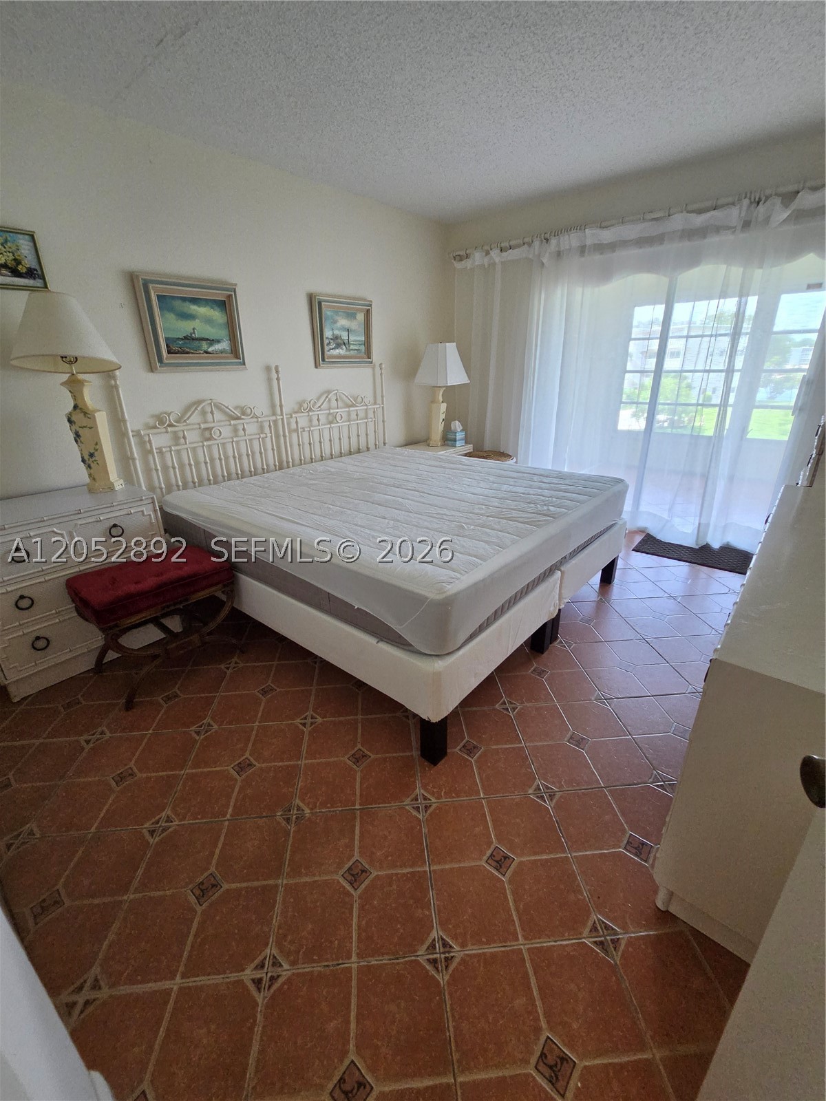 ASHBY D CONDO - Residential Lease