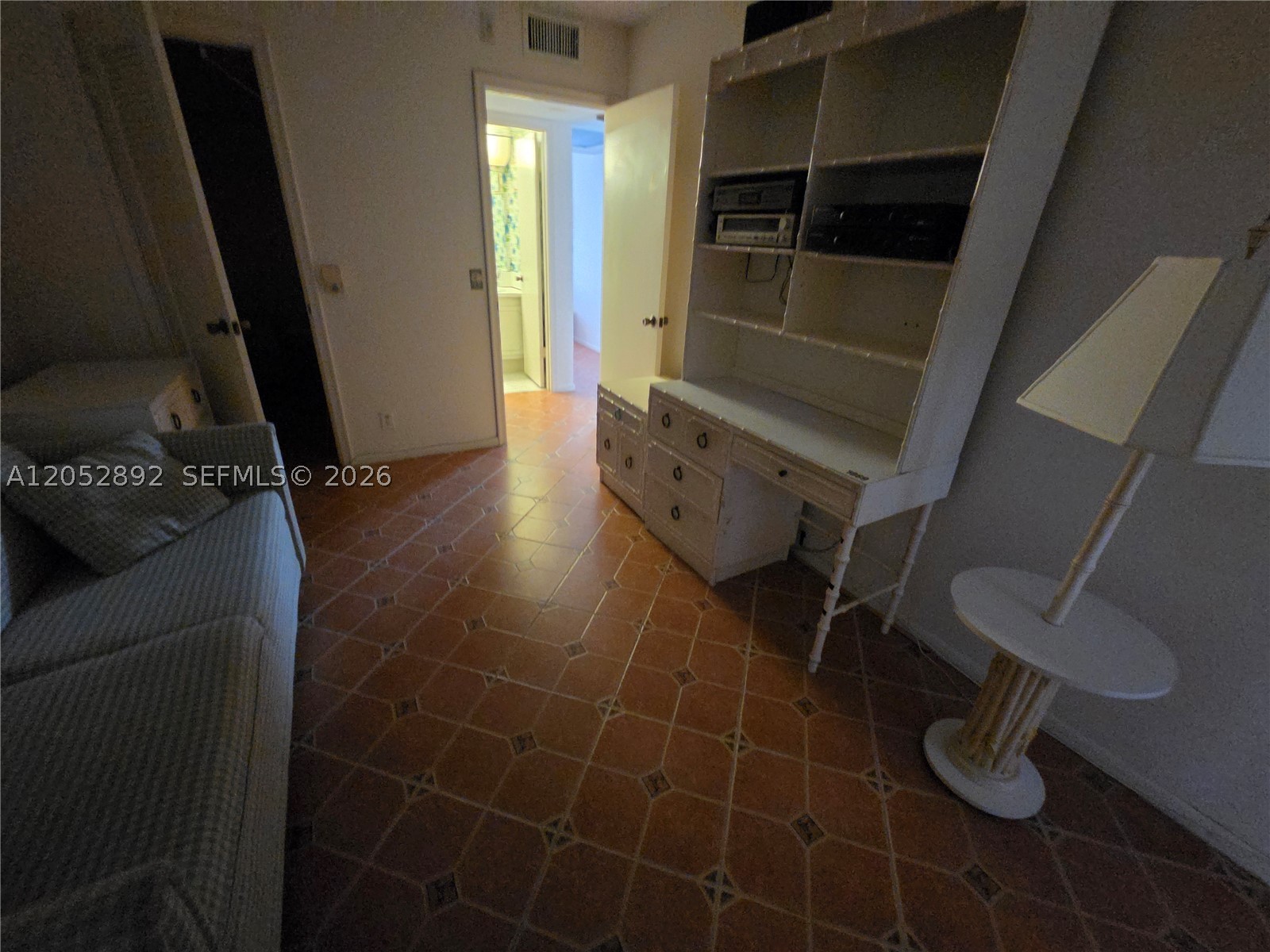 ASHBY D CONDO - Residential Lease