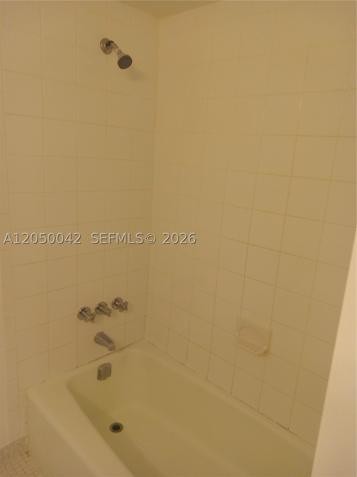 THE LEDGES CONDO - Residential Lease