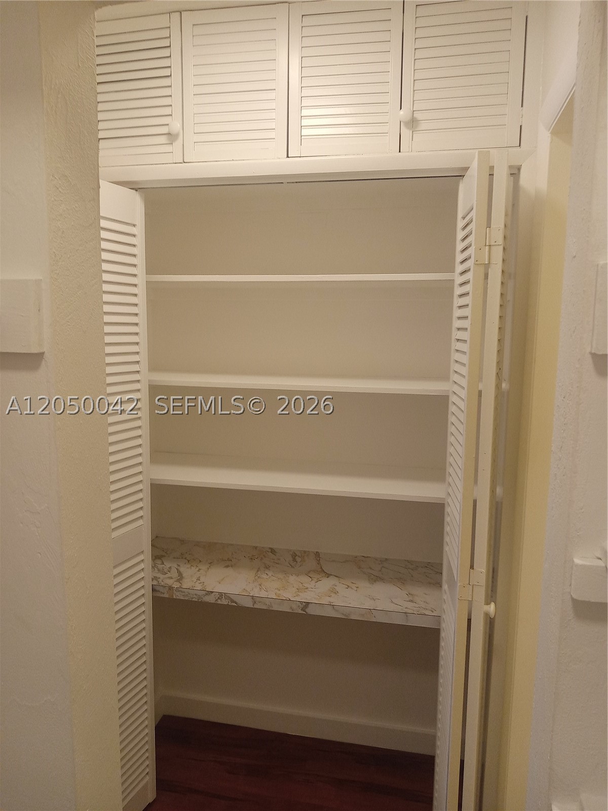 THE LEDGES CONDO - Residential Lease