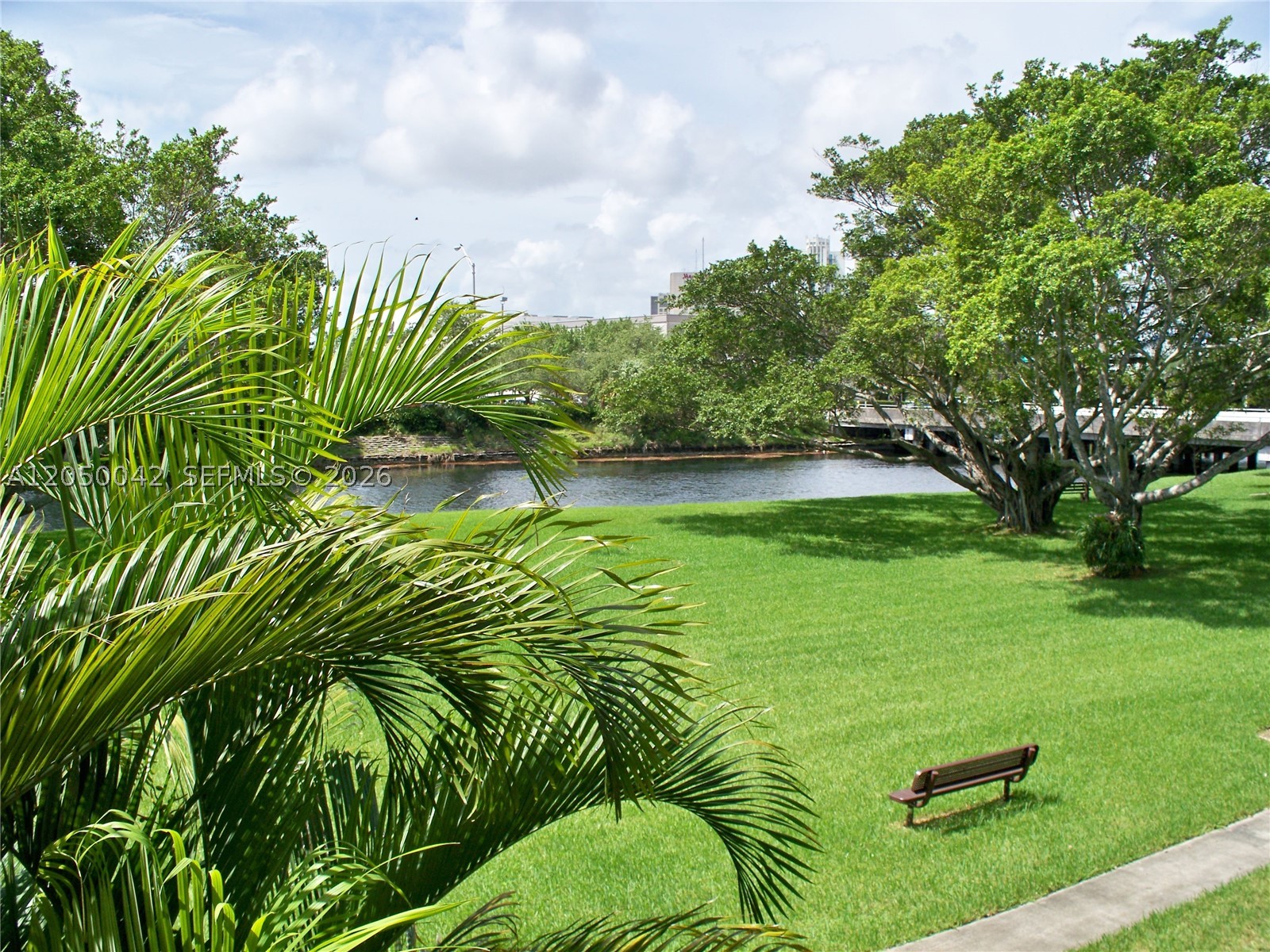 THE LEDGES CONDO - Residential Lease