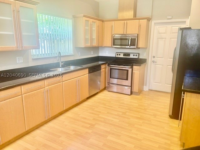 KARENERO FALLS - Residential