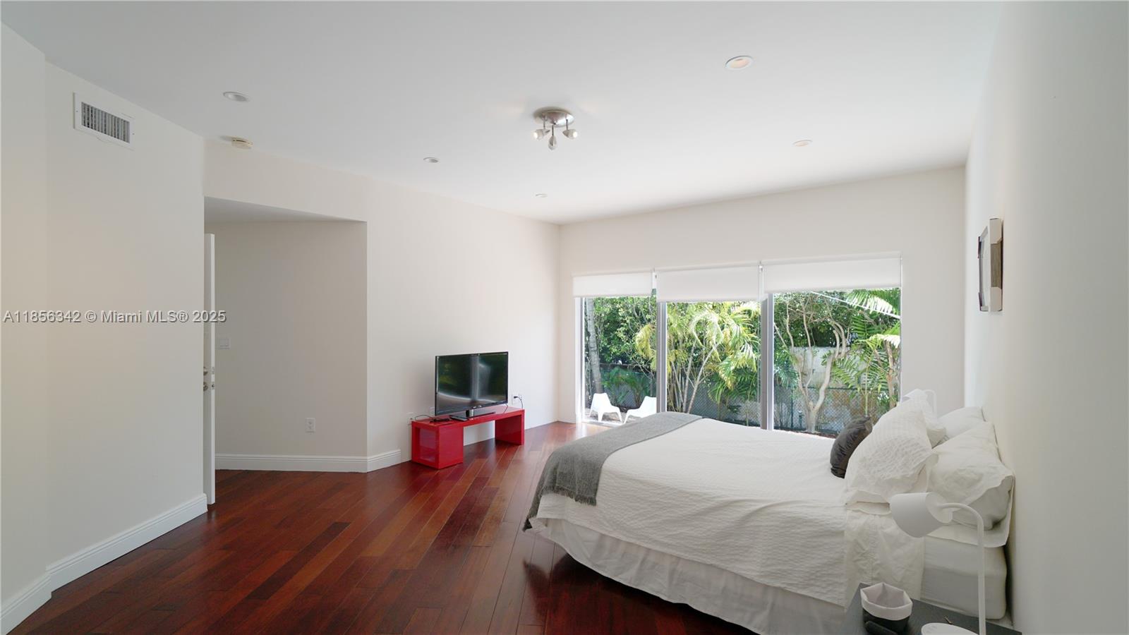 BISCAYNE KEY ESTATES - Residential