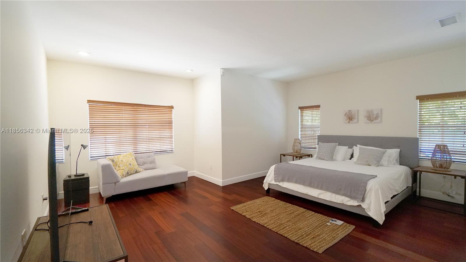 BISCAYNE KEY ESTATES - Residential