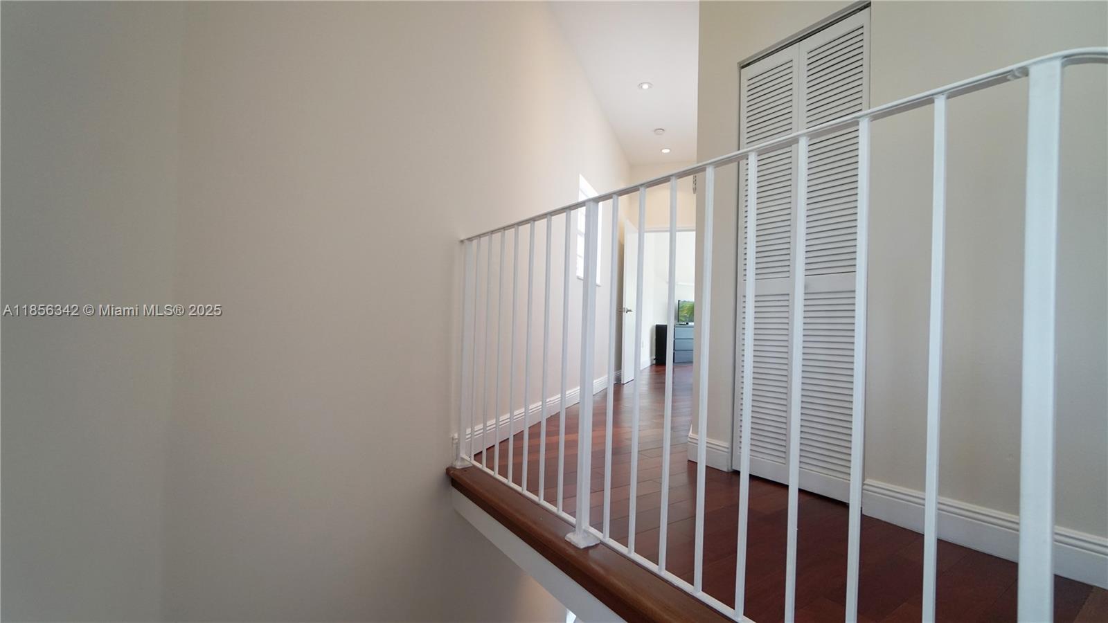BISCAYNE KEY ESTATES - Residential