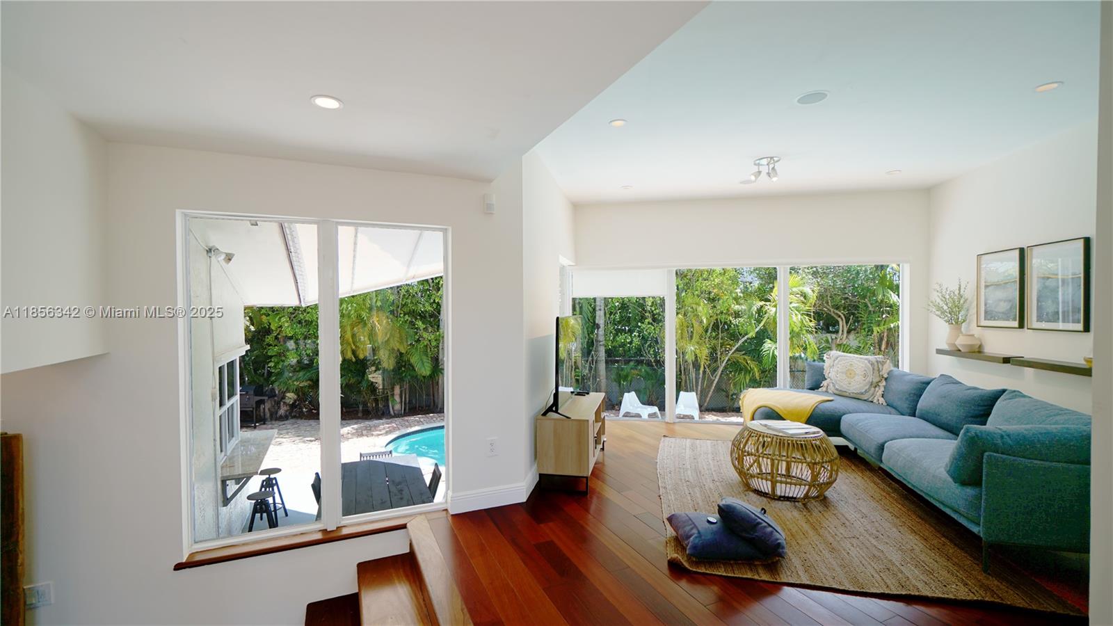 BISCAYNE KEY ESTATES - Residential