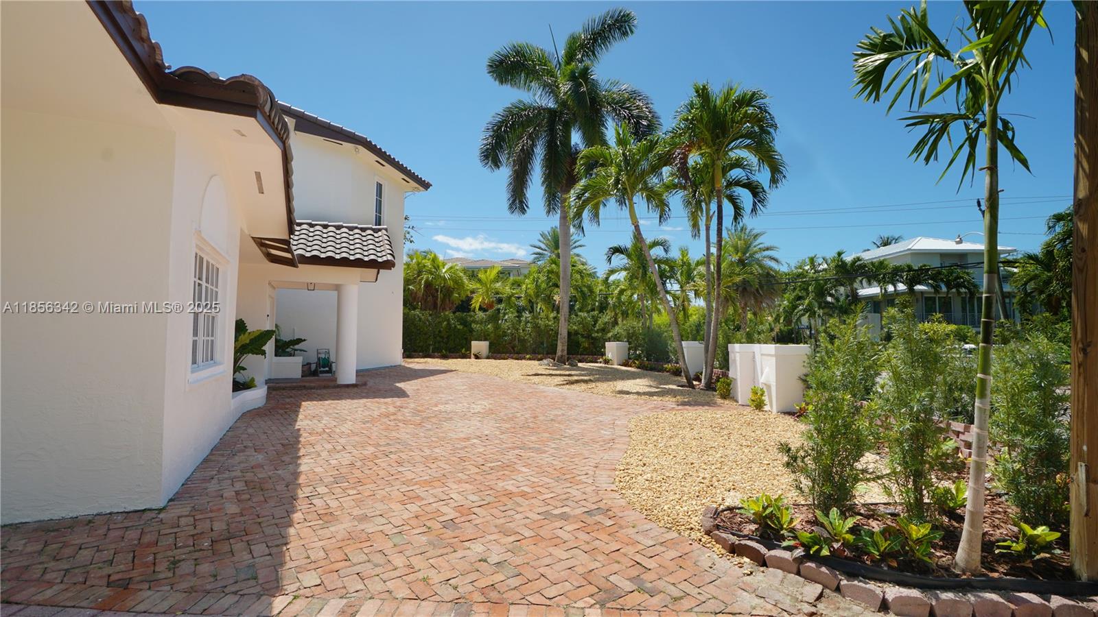 BISCAYNE KEY ESTATES - Residential
