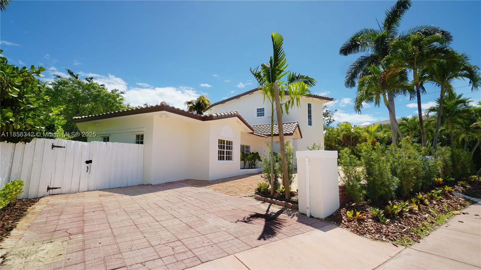 BISCAYNE KEY ESTATES - Residential