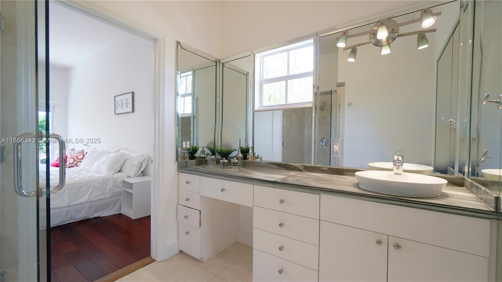 BISCAYNE KEY ESTATES - Residential