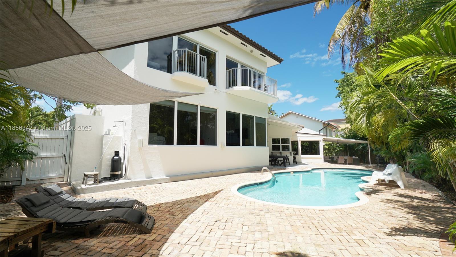 BISCAYNE KEY ESTATES - Residential