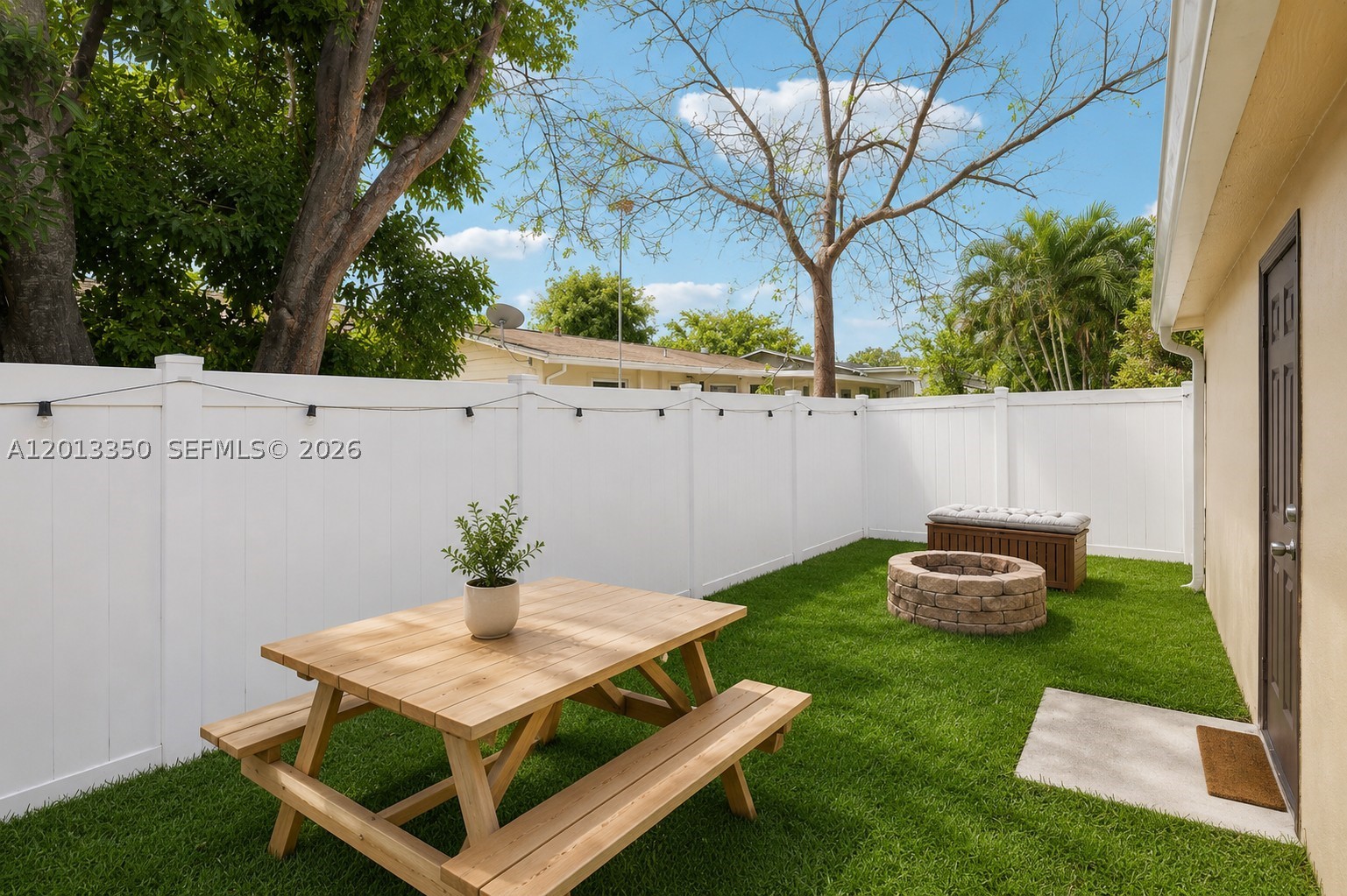 DANIA HIGHLANDS 2 - Residential Income
