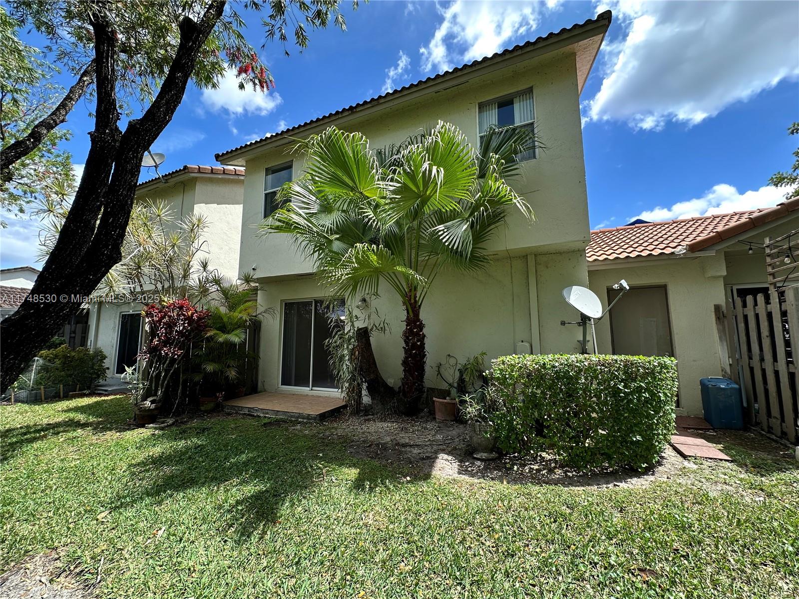 PEMBROKE POINTE - Residential
