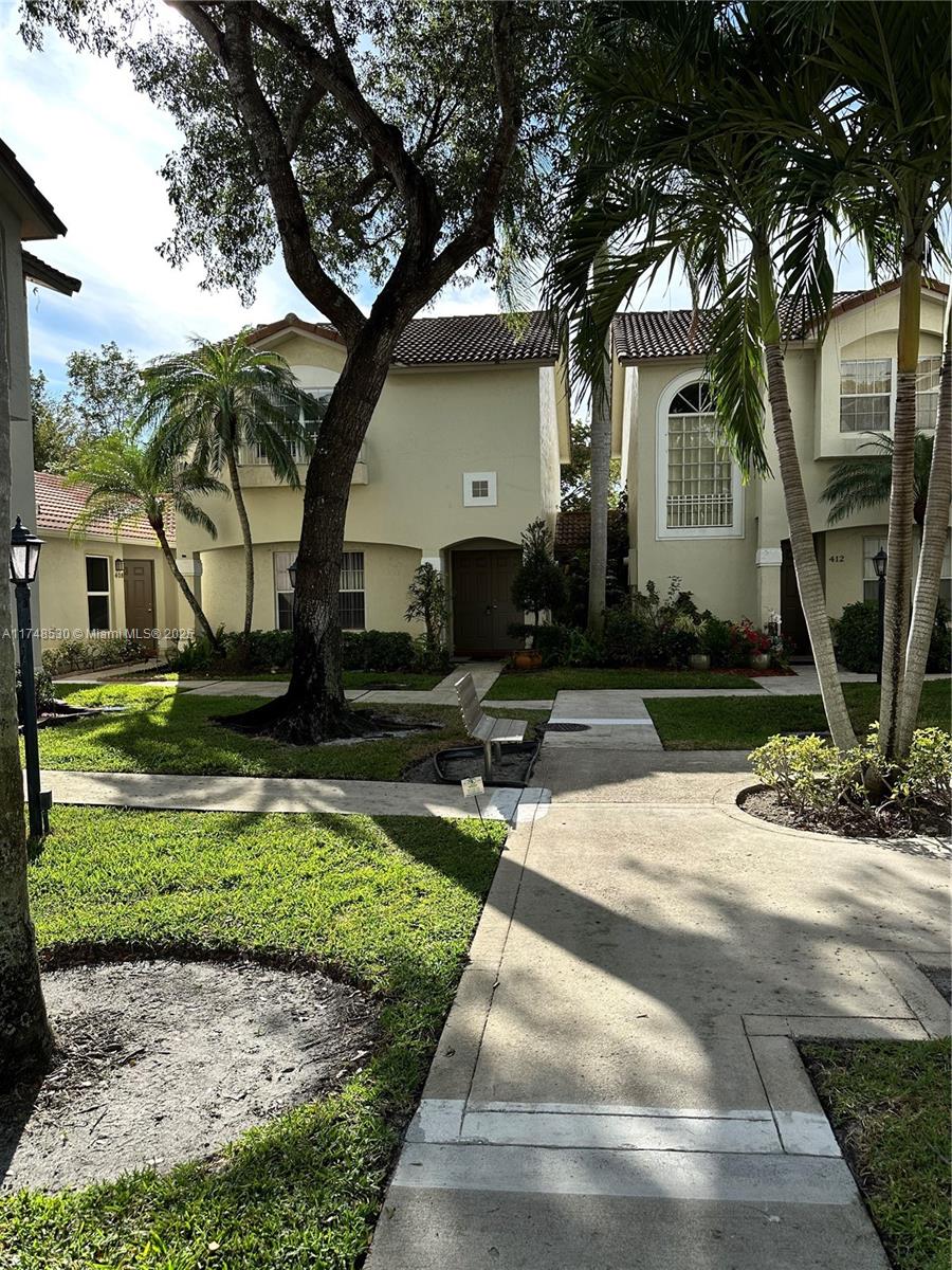 PEMBROKE POINTE - Residential