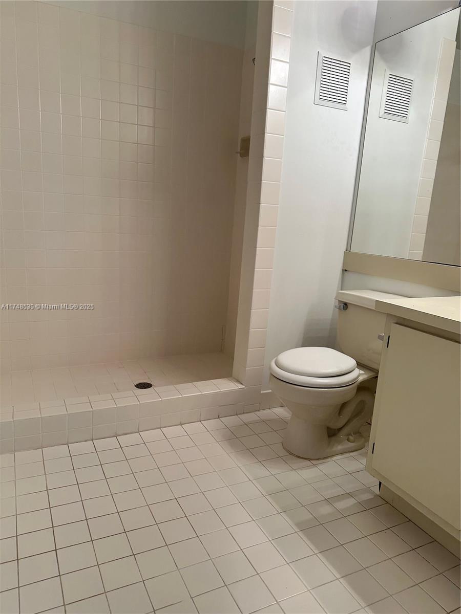 PEMBROKE POINTE - Residential