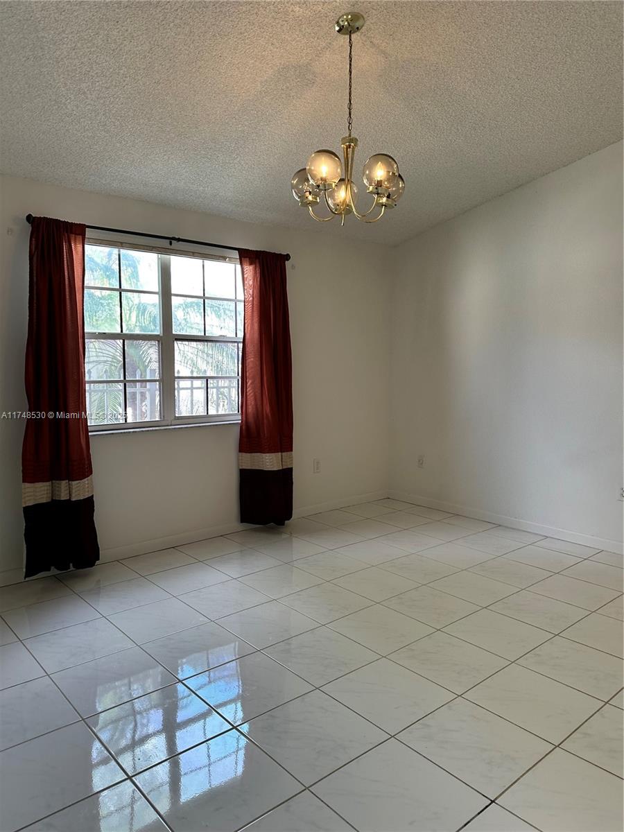 PEMBROKE POINTE - Residential