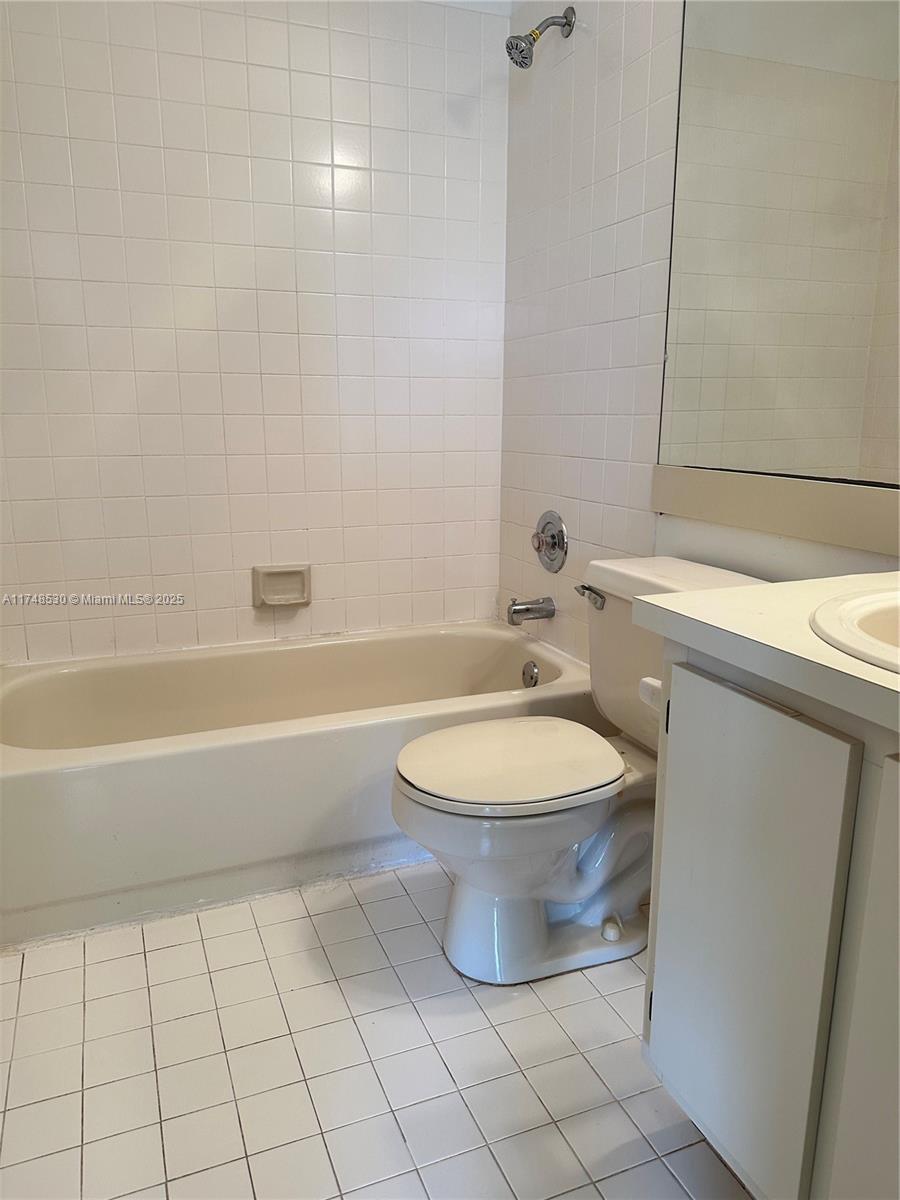 PEMBROKE POINTE - Residential